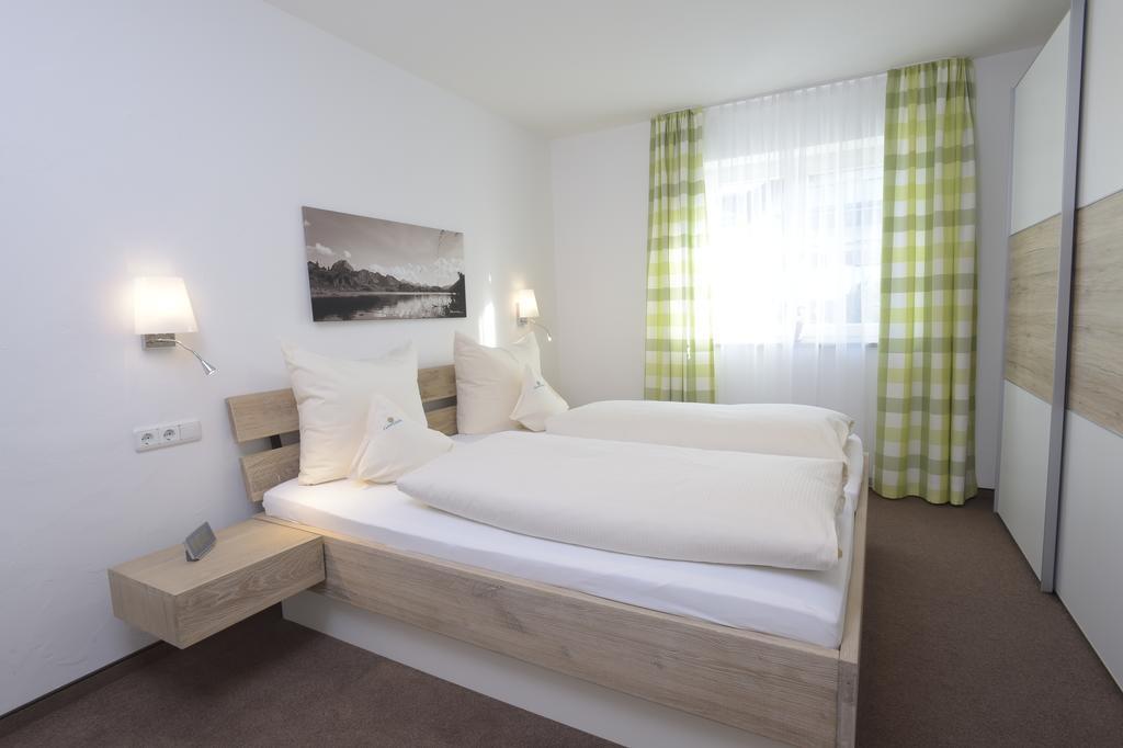 Ferienwohnungen Gerlach Oberstdorf Kamer foto